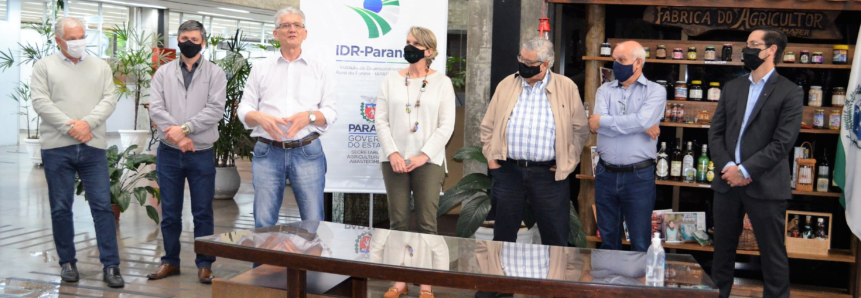 Parceria entre SENAR-PR e IDR-Paraná vai capacitar técnicos e produtores