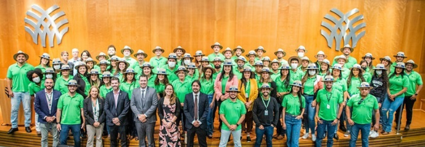 Comitiva de 60 jovens de Goiás visita sede do Sistema CNA/Senar