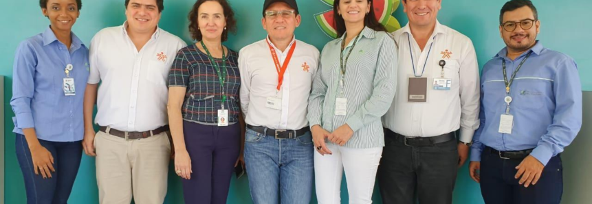 Colombianos visitam Centro de Excelência em Fruticultura do Senar