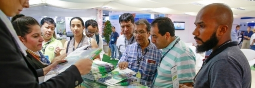 Espaço do Sistema CNA recebe visitantes do Brasil e do exterior no primeiro dia do 8º Fórum Mundial da Água