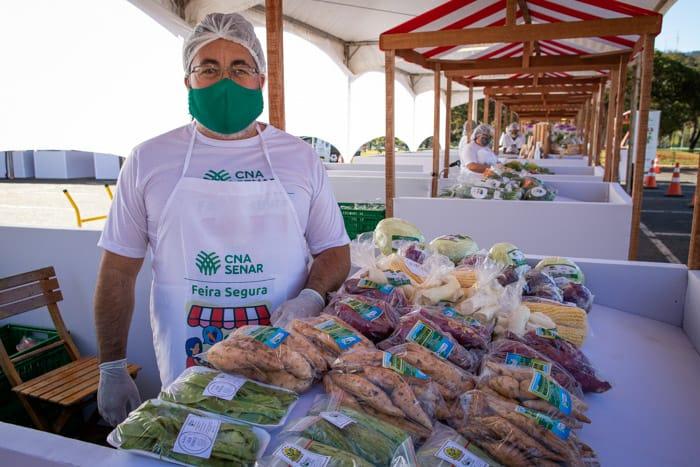 O produtor Pedro Sena não participava de feira desde o início da pandemia