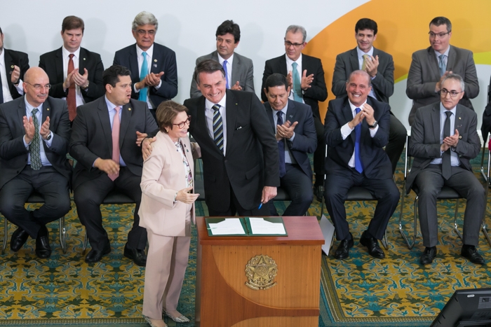 Ministra Tereza Cristina com o presidente Jair Bolsonaro.