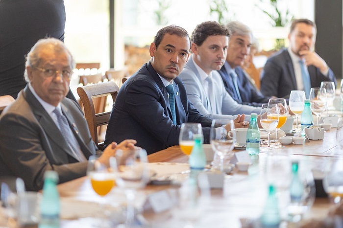 Parlamentares durante discussão das pautas da CNA