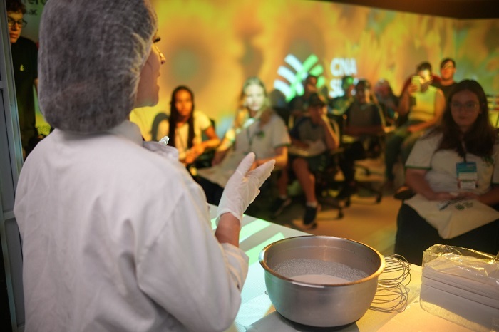 Cozinha experimental da Carreta Agro Pelo Brasil