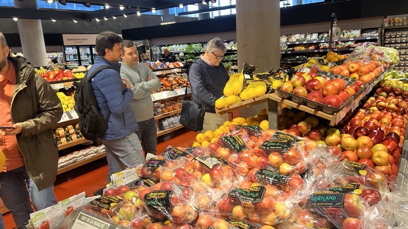 Visita técnica ao Provigo Centre Bell, varejista de alimentos.