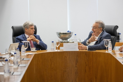 CNA e MDA debatem propostas para produtores de leite