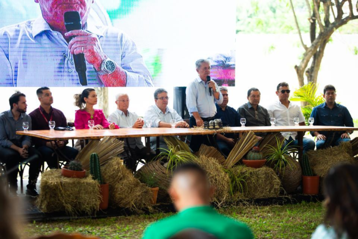 Lancamento exposicao