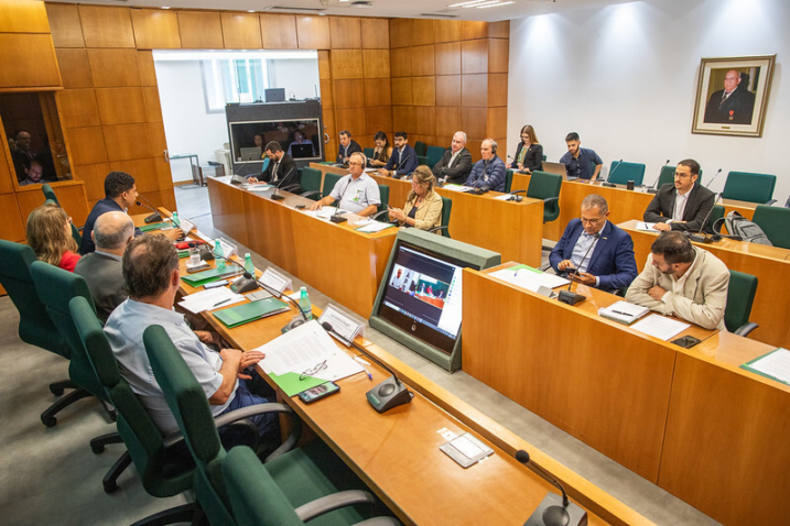 53213972505 9035d91fbc c