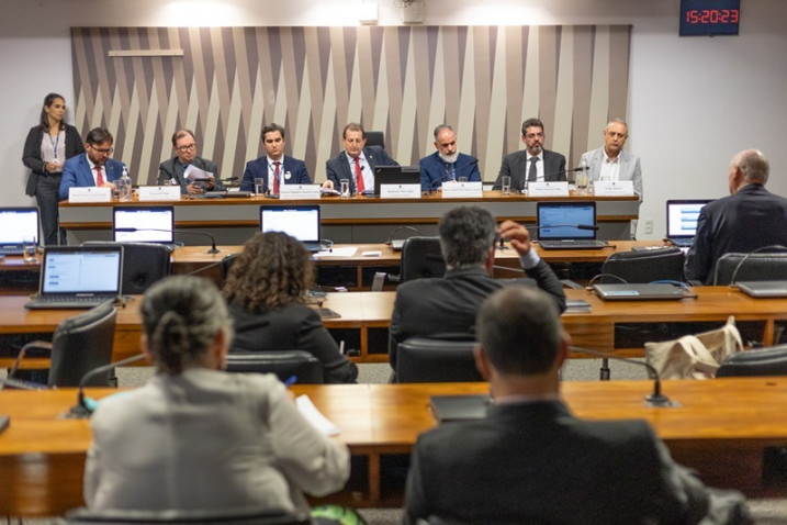 WEND3925 aud senado abre