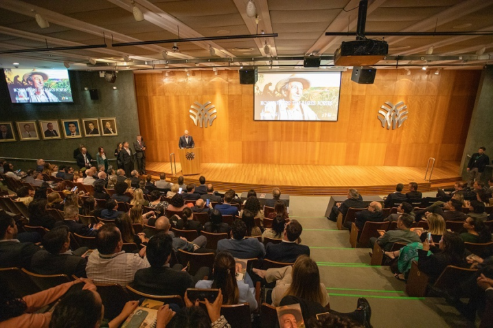 54703434147 d3b4a47d97 k