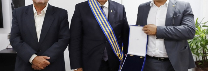 Presidente da CNA é homenageado pela Secretaria de Segurança Pública de Goiás
