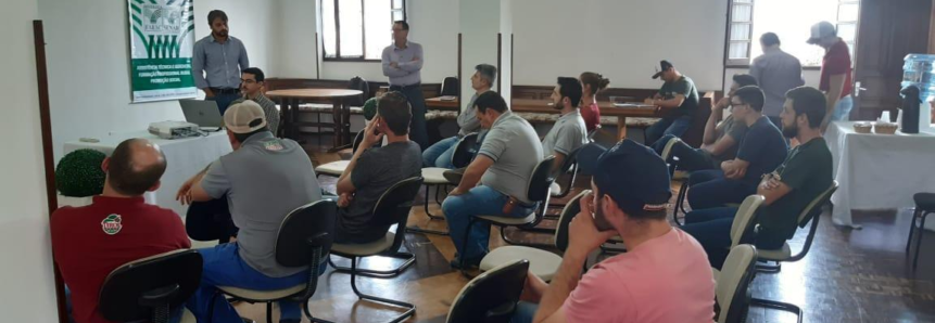 CNA reúne produtores de leite em Santa Catarina