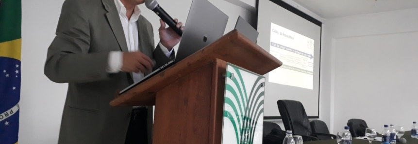 Presidente da Comissão Nacional de Aquicultura da CNA, Eduardo Ono, apresenta cenário econômico do setor, na sede da FAEA, em Manaus