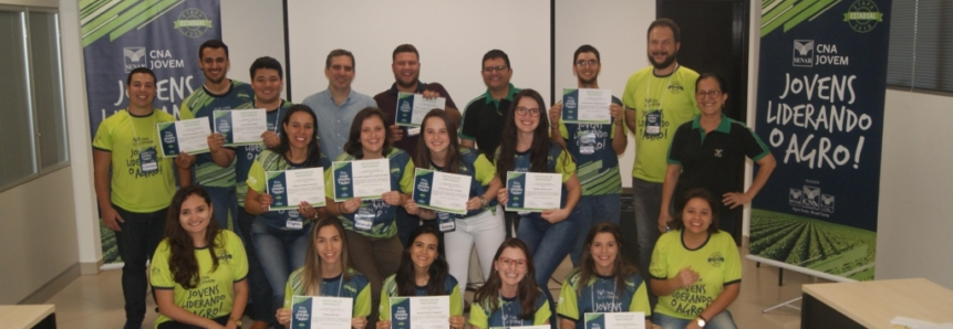 Programa CNA 'Jovens Liderando o Agro' entrega mais 12 certificados em Mato Grosso