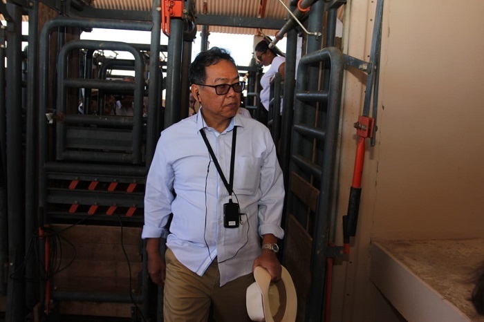 Edi Yusup, embaixador da Indonésia visita confinamento de gado da Fazenda Ipê.