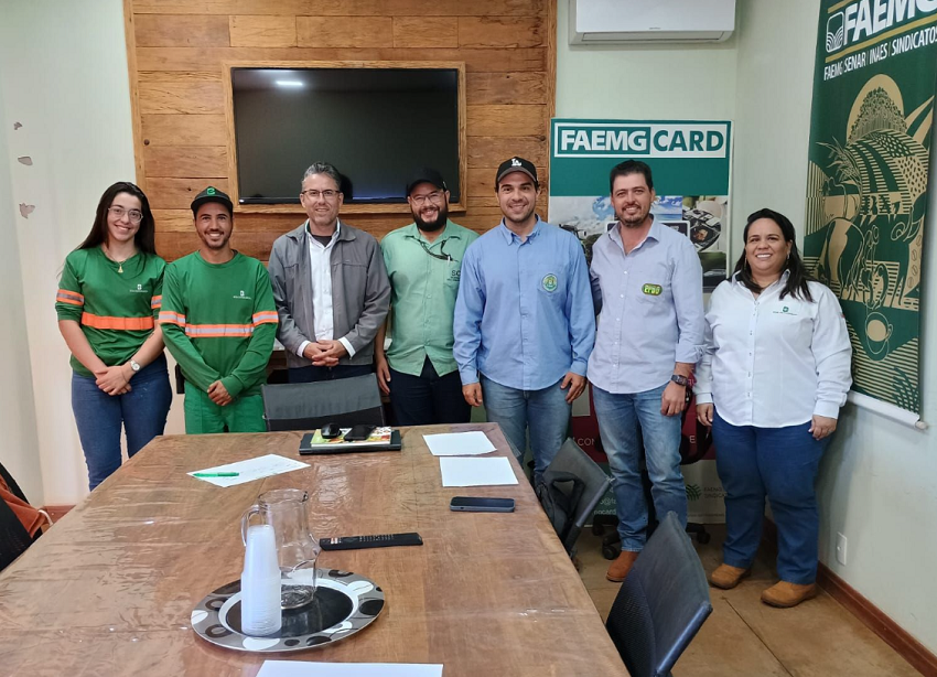 Painel em Campo Florido