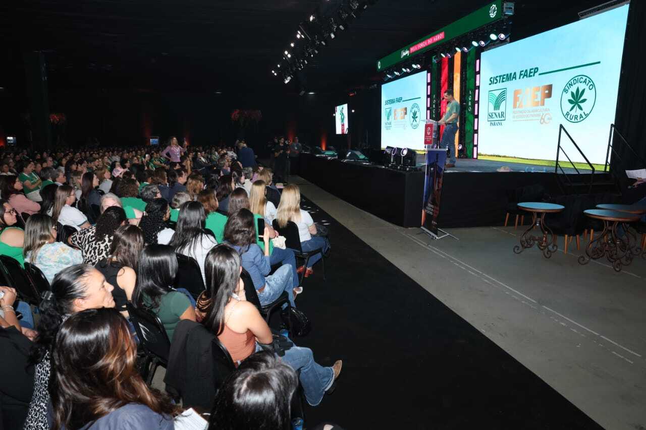 Com conteúdo técnico, evento reúne mais de 1,6 mil produtoras rurais em Cascavel