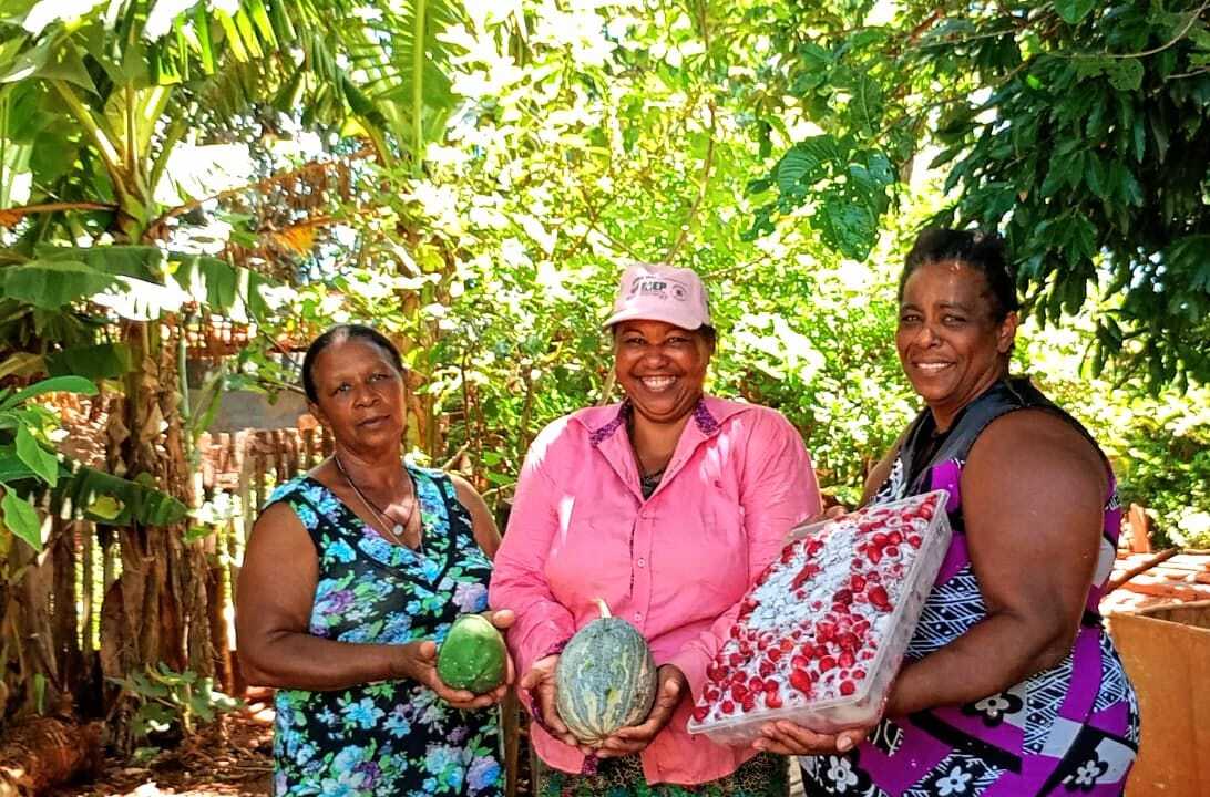 Maria das Dores Faria, Julia Faria e Cristina Faria, de Nova Londrina