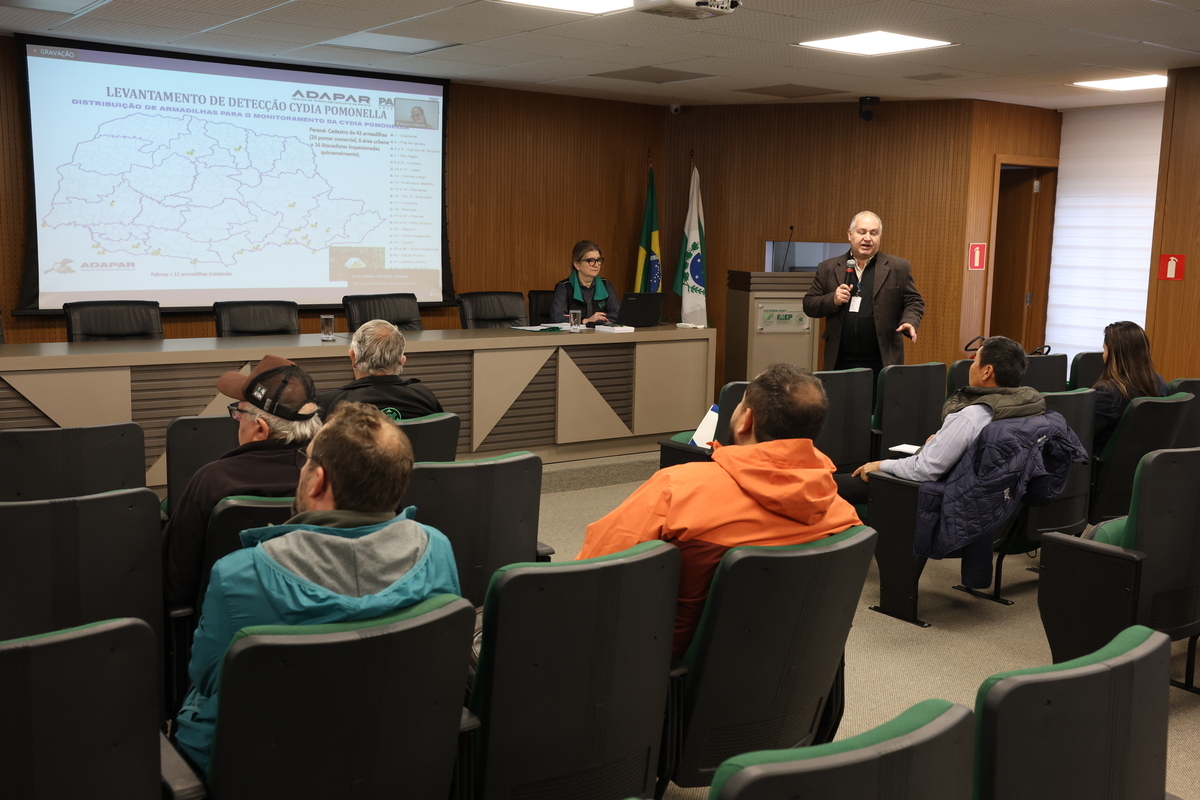 Comissão Técnica do Sistema FAEP aborda controle de pragas na fruticultura