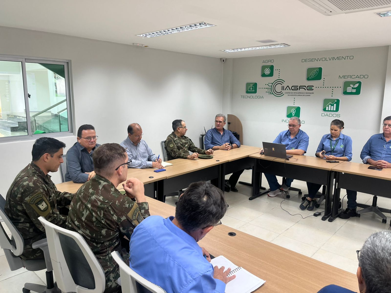 Presidente da Faec recebe visita do Comandante da 10ª Região Militar