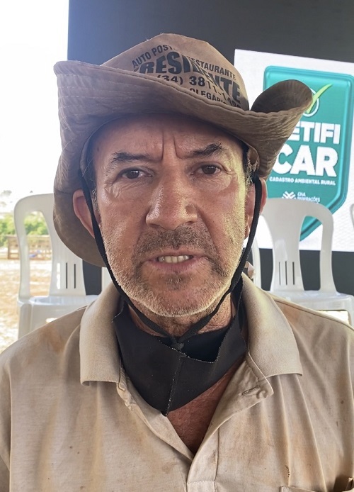 Waldir é produtor de leite em Presidente Olegário.