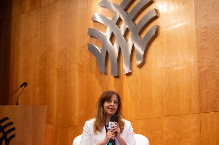 Diplomata na embaixada do Brasil em Pequim, Letícia Frazão