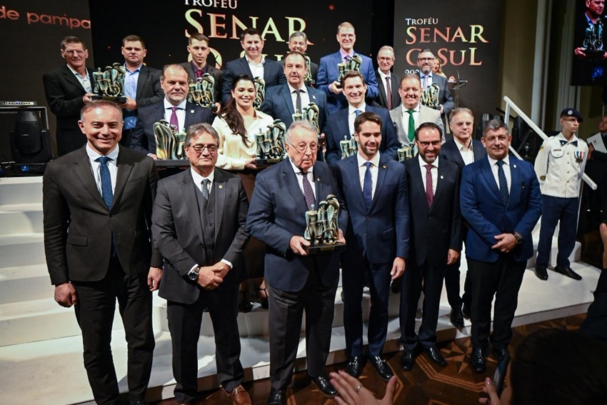 Presidente da CNA recebe homenagens no Rio Grande do Sul