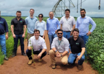 Representantes da Embaixada Americana visitam lavouras de soja no sul do Tocantins