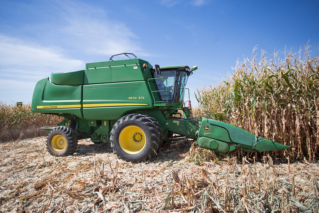 CNA orienta produtores sobre o registro de máquinas agrícolas