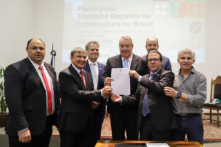 CNA participa da assinatura de pacto sobre condições de trabalho na cafeicultura