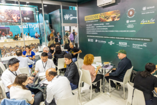 Produtores de café fecham negócios na SIC 2024