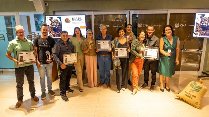 Produtores de cafés especiais torrados destacam importância de premiação da CNA