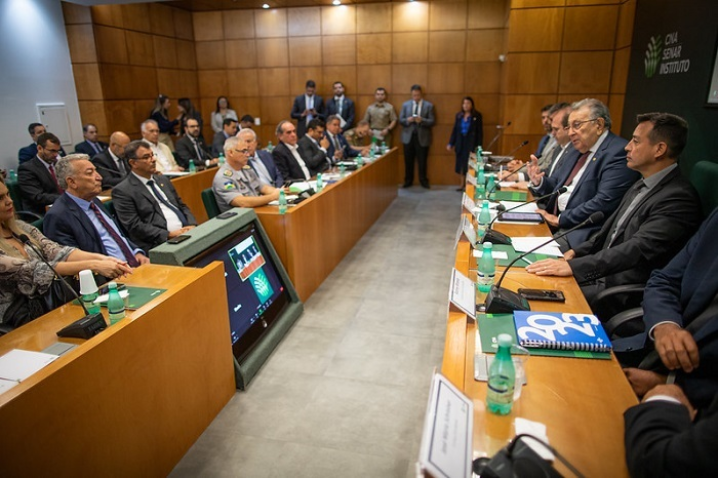 52766892010 da61a9017c c