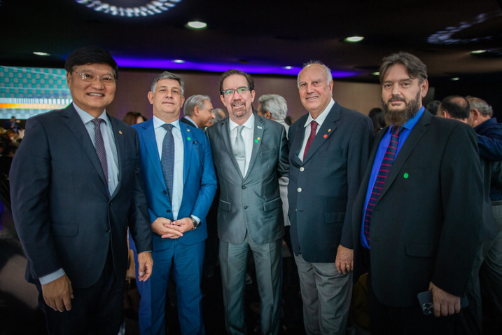 52849714214 8ce4a5132f c