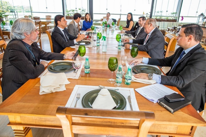 52865472605 f860c5e57e c