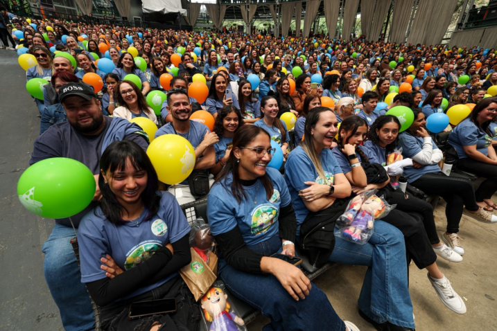 Agrinho Opera de Arame