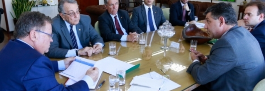 Presidente da CNA se reúne com Michel Temer e ministros