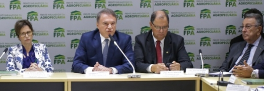 Presidente da CNA participa de reunião da Frente Parlamentar da Agropecuária