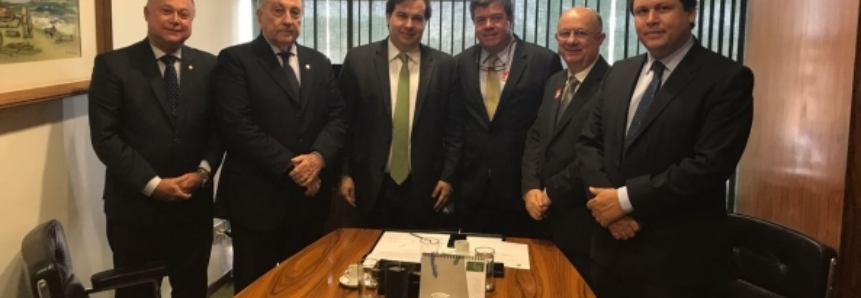 Presidente da CNA reúne-se com Rodrigo Maia na Câmara dos Deputados