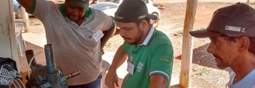 Vendedor passa a dar consultoria em fazendas após curso de Ordenha do SENAR Minas