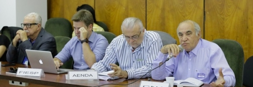 CNA participa de reunião da Câmara de Insumos