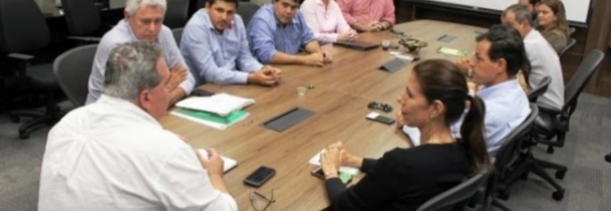 Equipe do Sindicato de Produtores Rurais de Cáceres visita o SENAR/MT