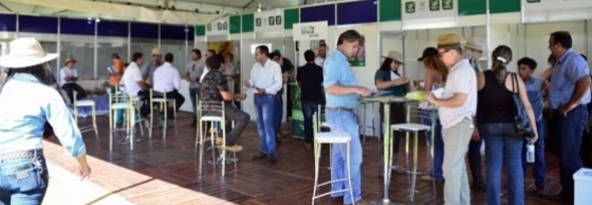 Público visita espaço do Sistema FAEG/SENAR Goiás e Sebrae na 7ª Tecnoleite Complem