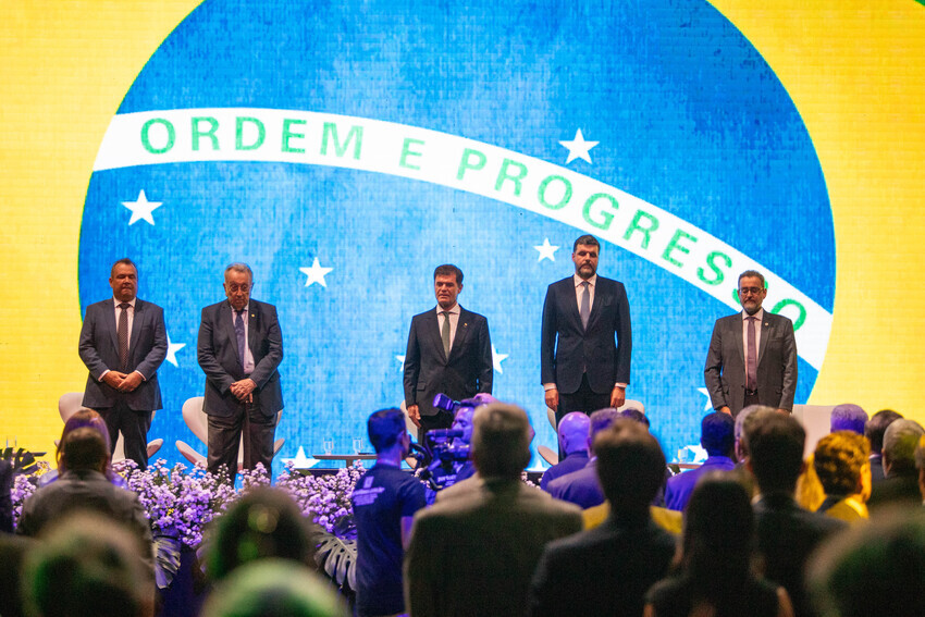 Presidente da CNA participa da cerimônia de posse da diretoria da Faemg